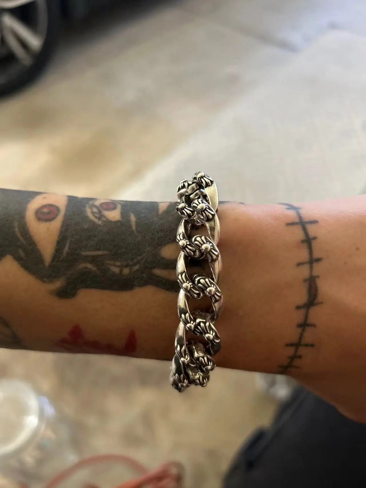 Retro domineering bracelet hip-hop personality men's cross bracelet - Blade & Thread