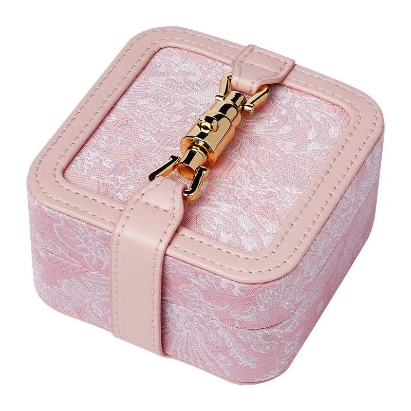 Retro embroidery portable jewelry box - Blade & Thread