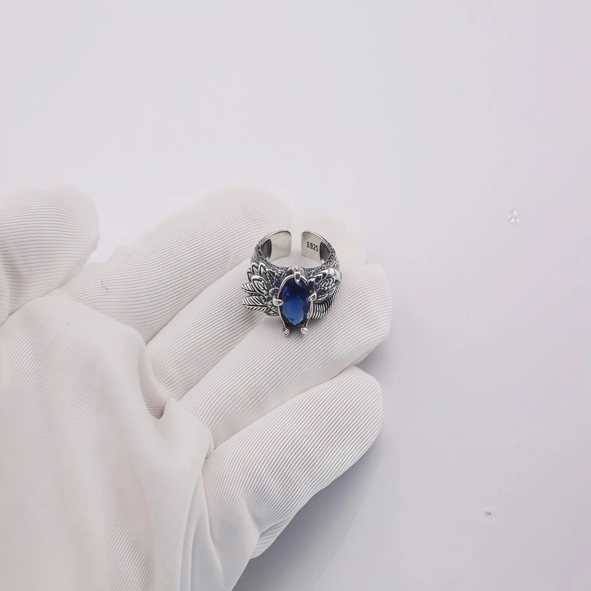 Retro feather sapphire open ring - Blade & Thread