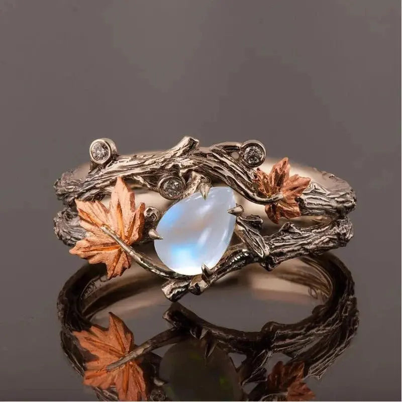 Retro maple leaf ring - Blade & Thread