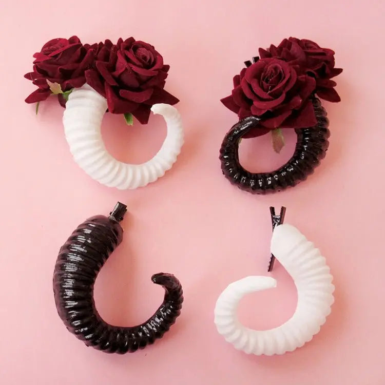 Rose devil horn hairpin - Blade & Thread