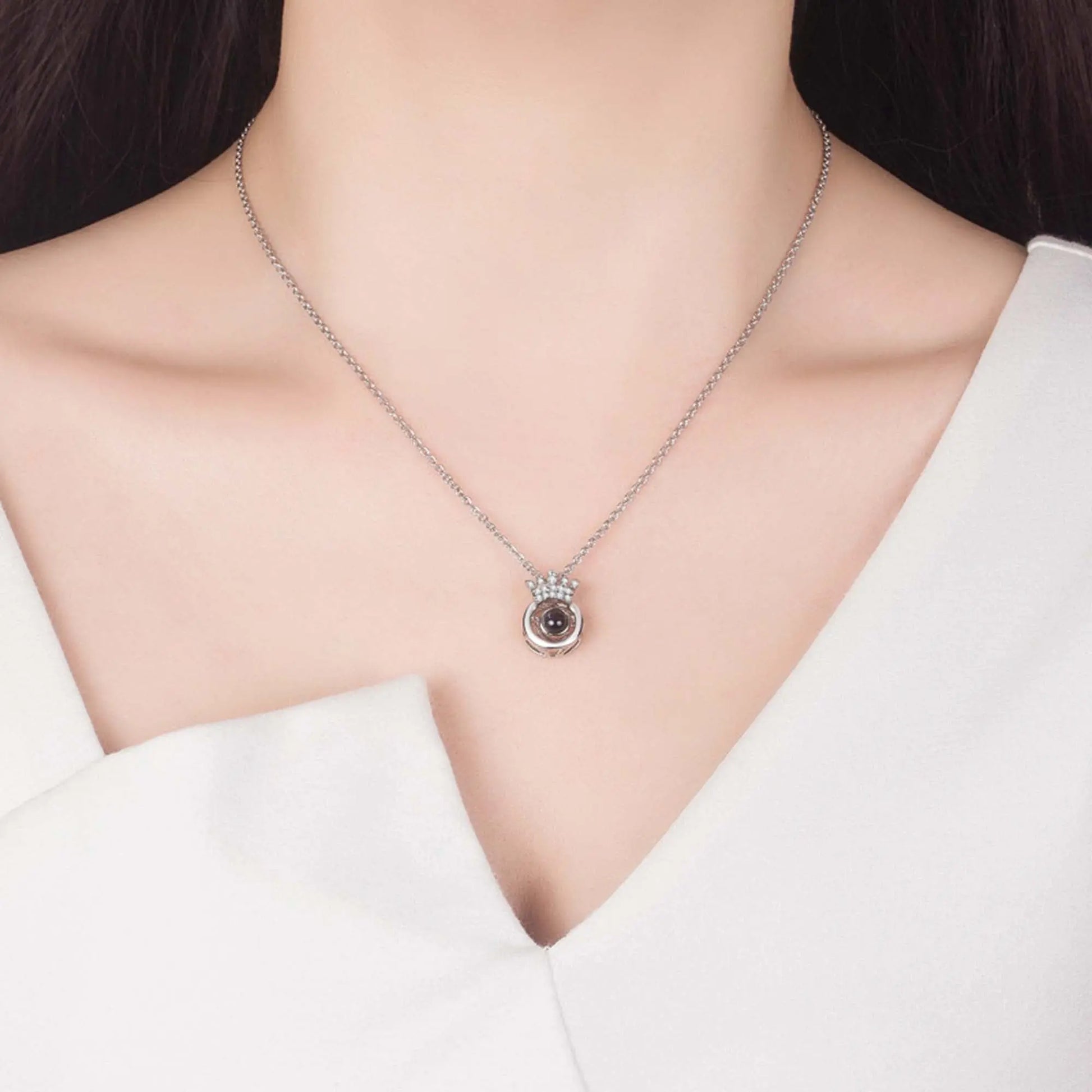 Round Crown Projection Necklace Pendant - Blade & Thread