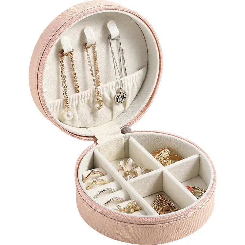 Round simple and compact jewelry Box - Blade & Thread