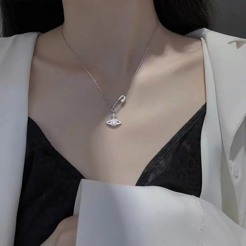 Saturn pin necklace women's paper clip clavicle chain - Blade & Thread