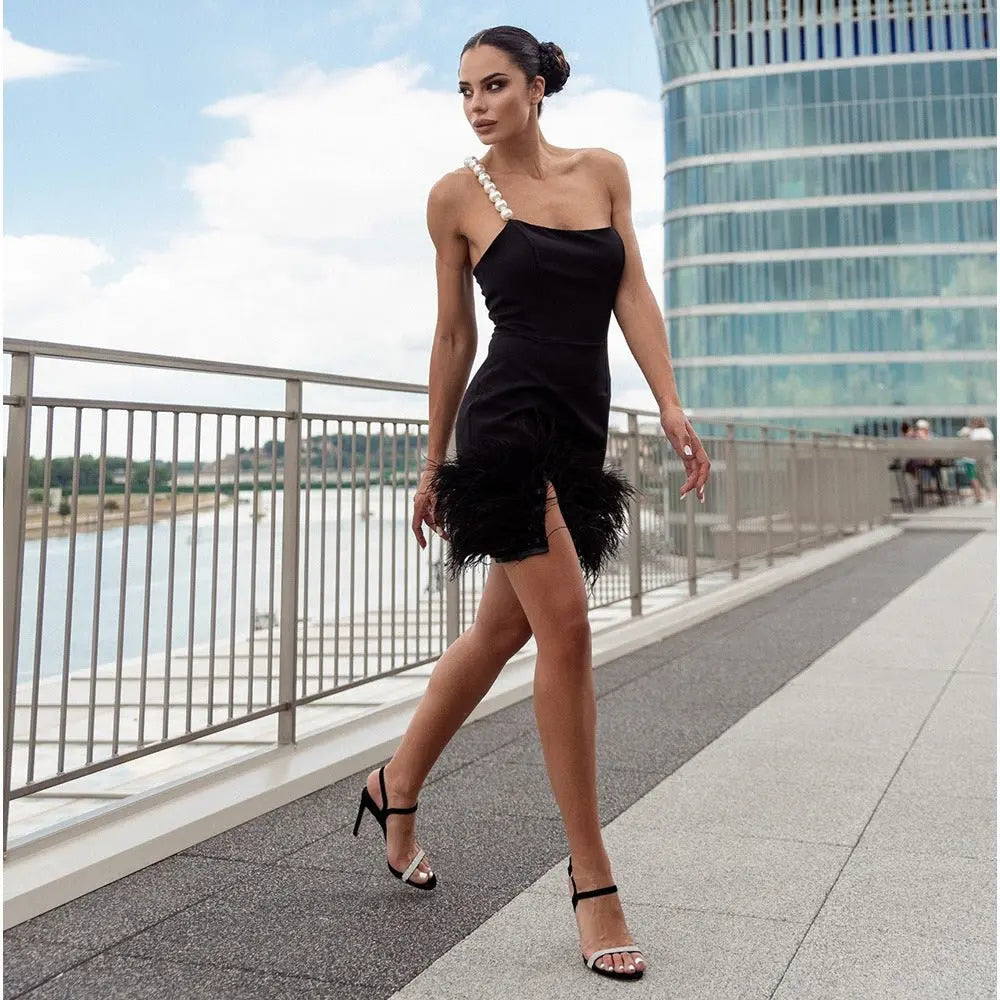 Sexy Tube Top Pearl One Shoulder Feather Decoration Cover Hip Bandage Dress - Blade & Thread