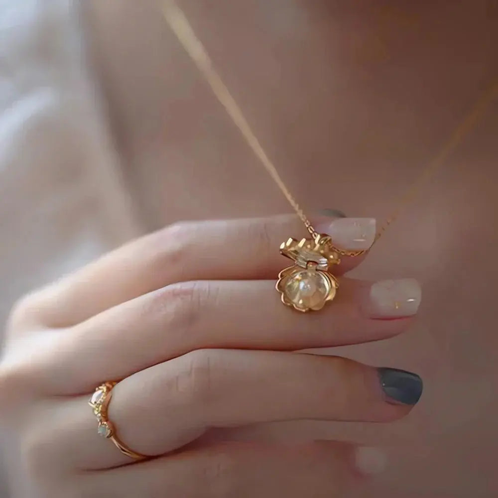 shell pearl pendant necklace - Blade & Thread