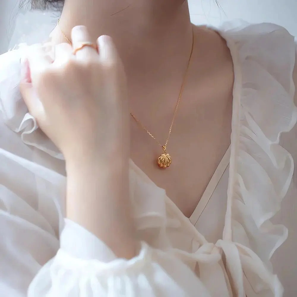 shell pearl pendant necklace - Blade & Thread