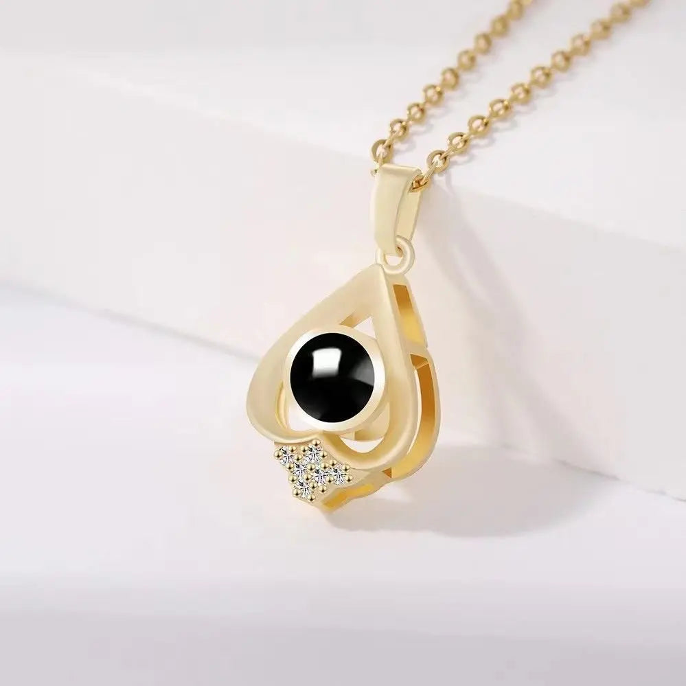 Simple clavicle projection necklace - Blade & Thread