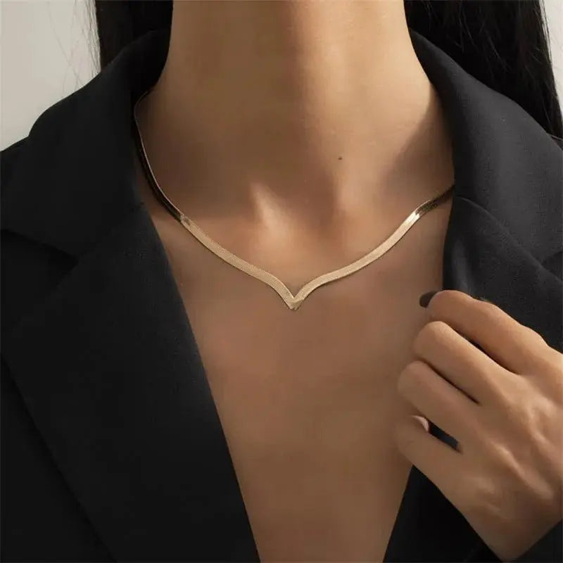 Simple Creative V-shaped Necklace For Women Flat Snake Chain Choker - Blade & Thread