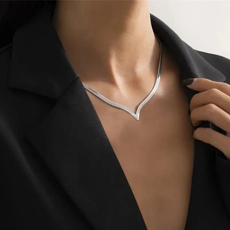 Simple Creative V-shaped Necklace For Women Flat Snake Chain Choker - Blade & Thread