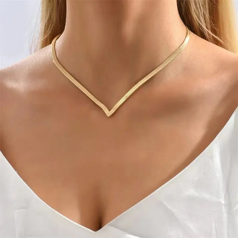 Simple Creative V-shaped Necklace For Women Flat Snake Chain Choker - Blade & Thread