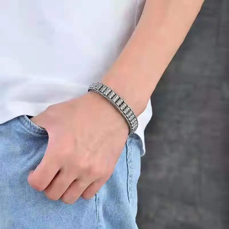 Six-character mantra roller bracelet - Blade & Thread