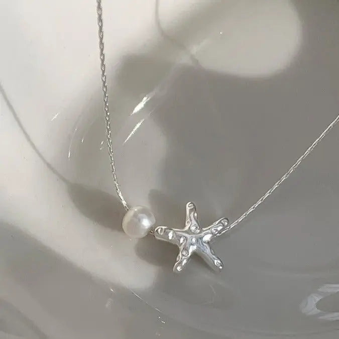 Small starfish necklace pearl necklace - Blade & Thread