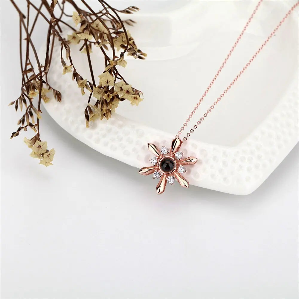 Snowflake Shaped Projection Necklace Photo Charming Jewelry Memorial Gifts - Blade & Thread