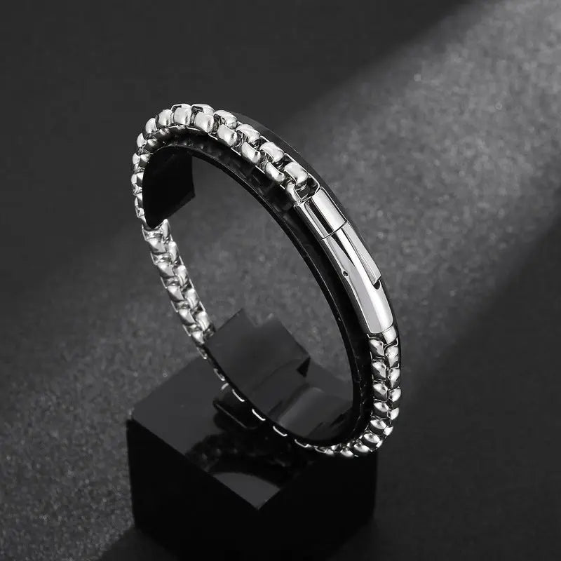 Stainless steel square pearl bracelet - Blade & Thread