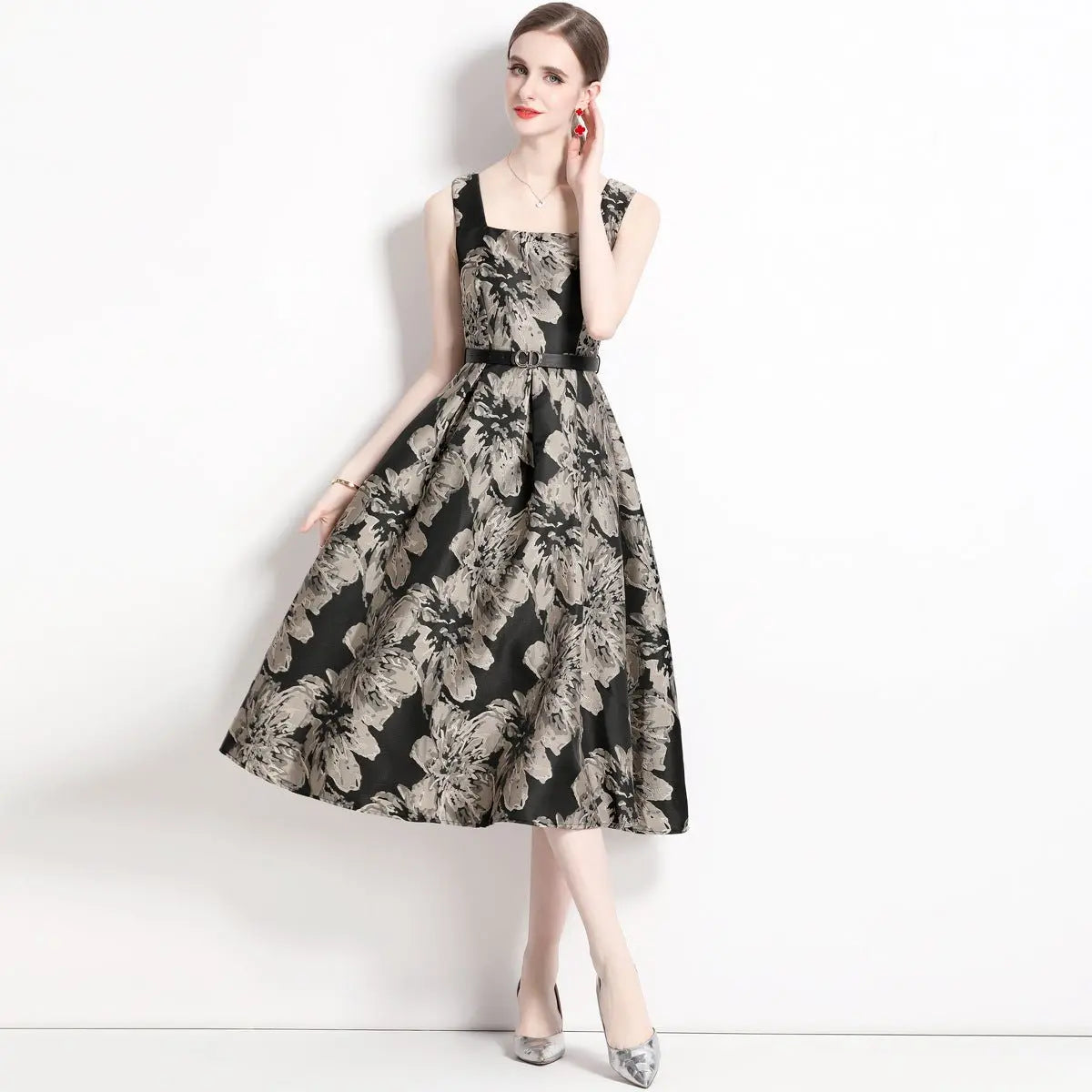 Summer sleeveless floral dress - Blade & Thread