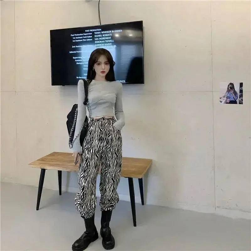 T-shirt Women Design Chest Type Crop Tops Aautumn New Skinny Long Sleeve - Blade & Thread