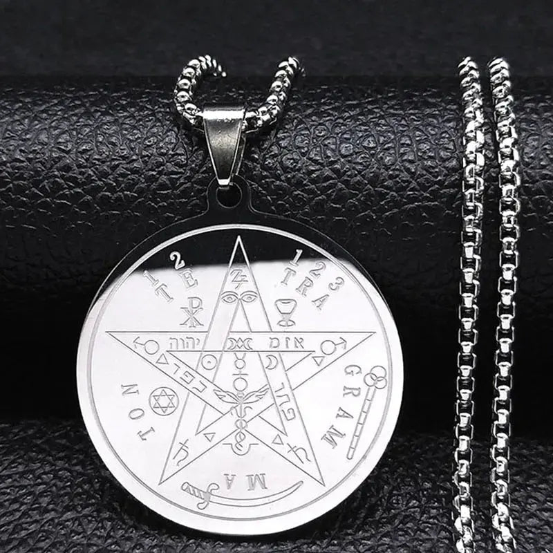talisman necklace collar - Blade & Thread