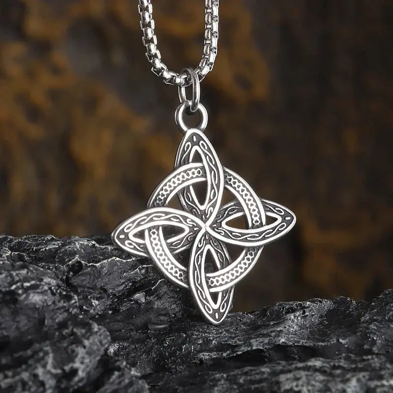 talisman necklace - Blade & Thread