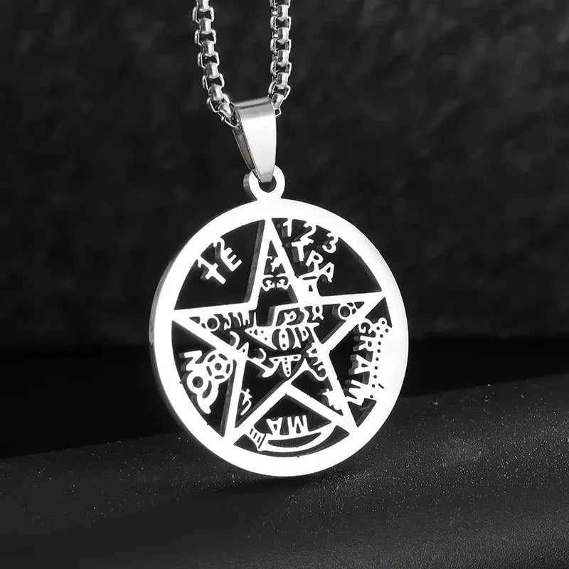 talisman necklace - Blade & Thread