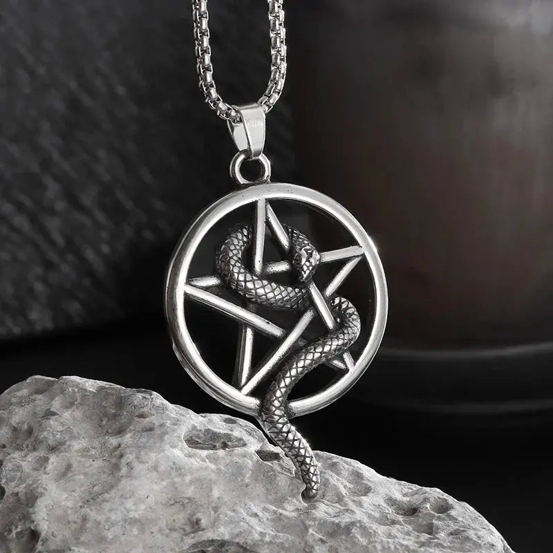 talisman necklace - Blade & Thread