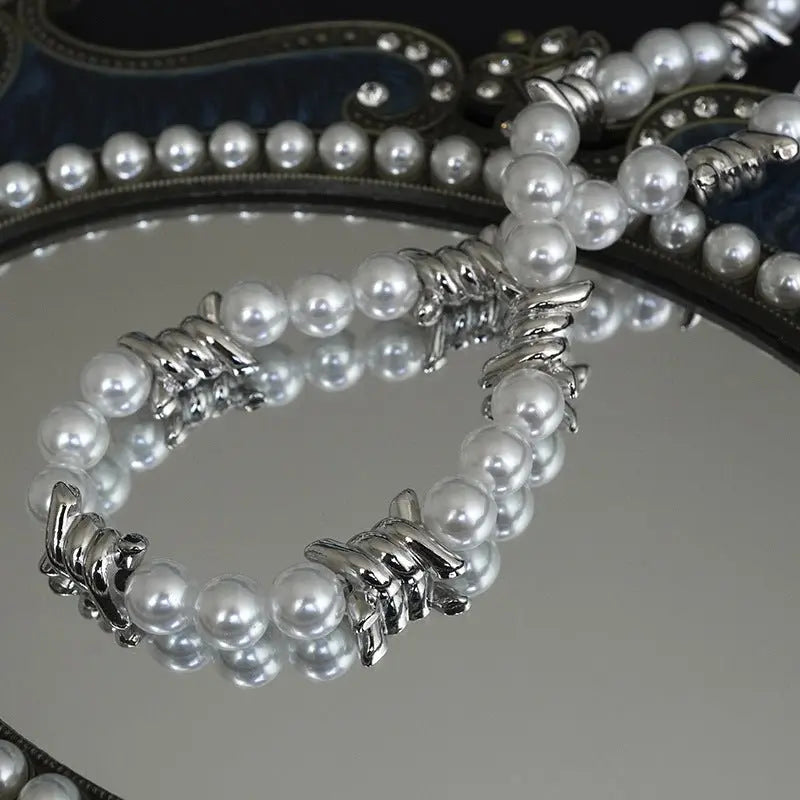 Thorn thick pearl necklace nowadaysfashion