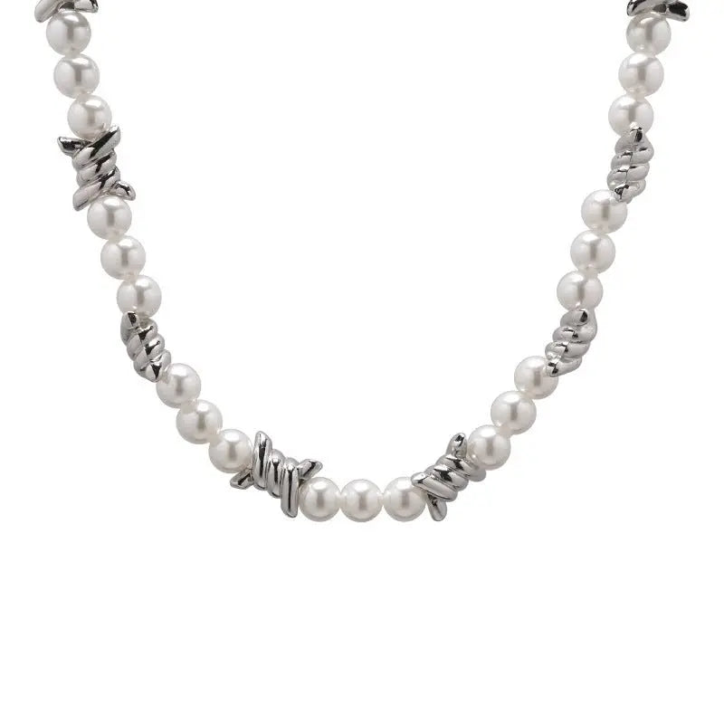 Thorn thick pearl necklace - Blade & Thread