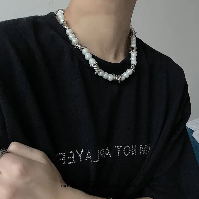 Thorn thick pearl necklace nowadaysfashion
