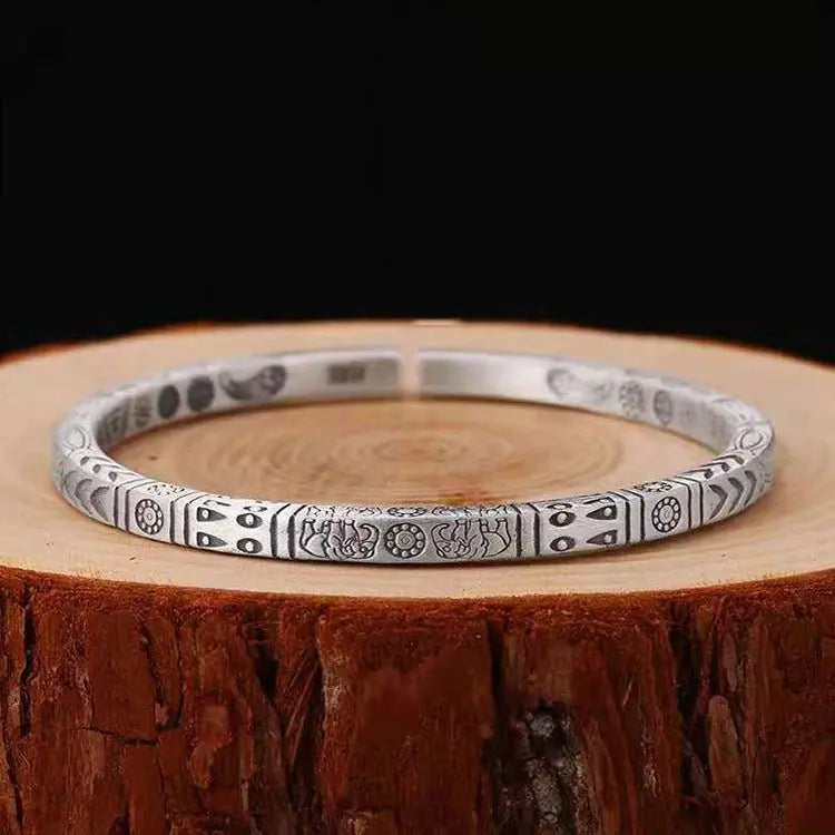 Totem retro personality bracelet - Blade & Thread