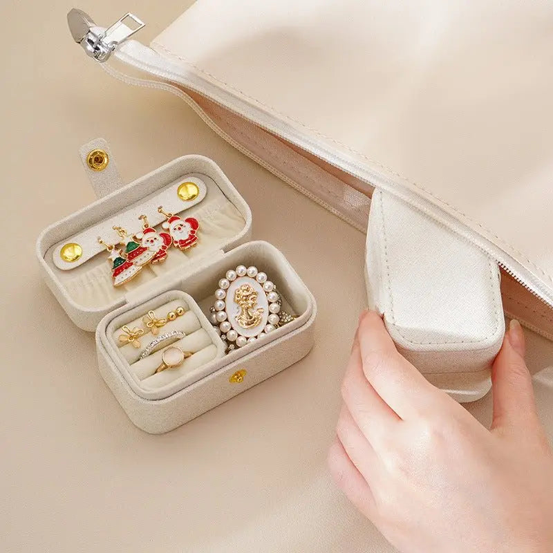travel jewelry case Mini Ring and Earring Box - Blade & Thread