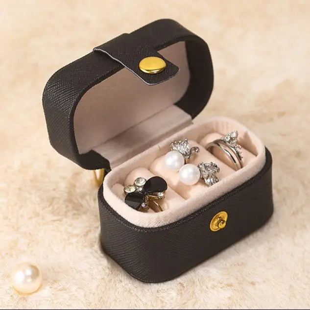 travel jewelry case Mini Ring and Earring Box - Blade & Thread