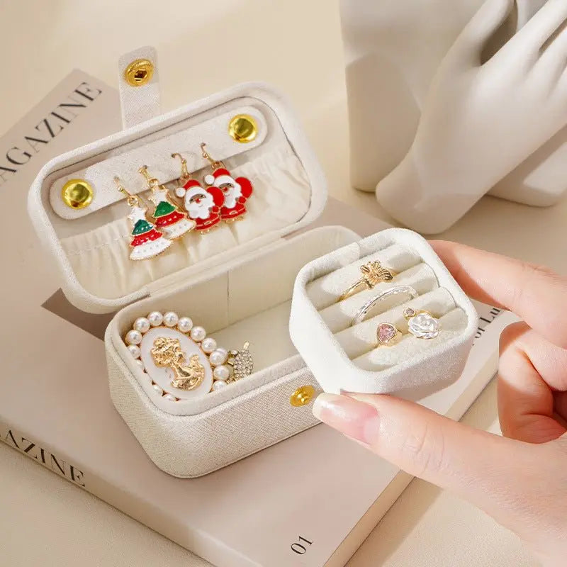 travel jewelry case Mini Ring and Earring Box - Blade & Thread
