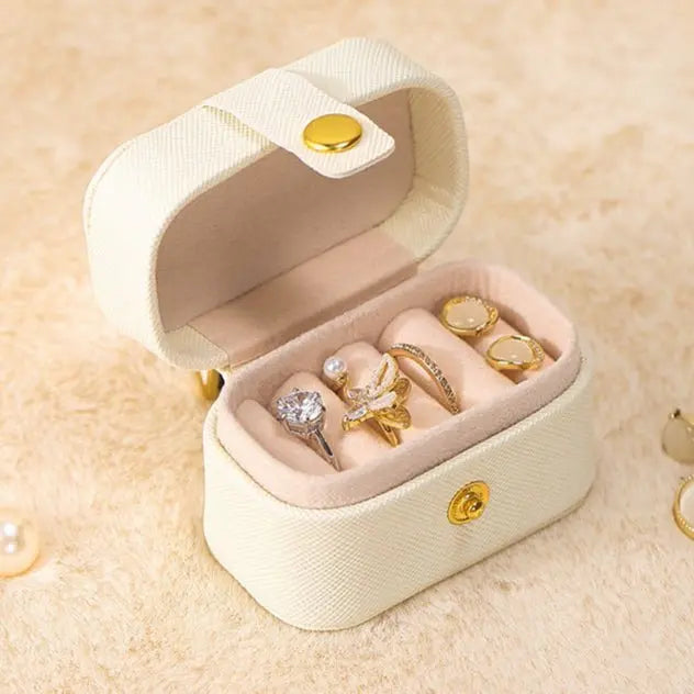 travel jewelry case Mini Ring and Earring Box - Blade & Thread