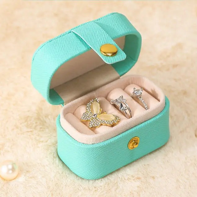 travel jewelry case Mini Ring and Earring Box - Blade & Thread