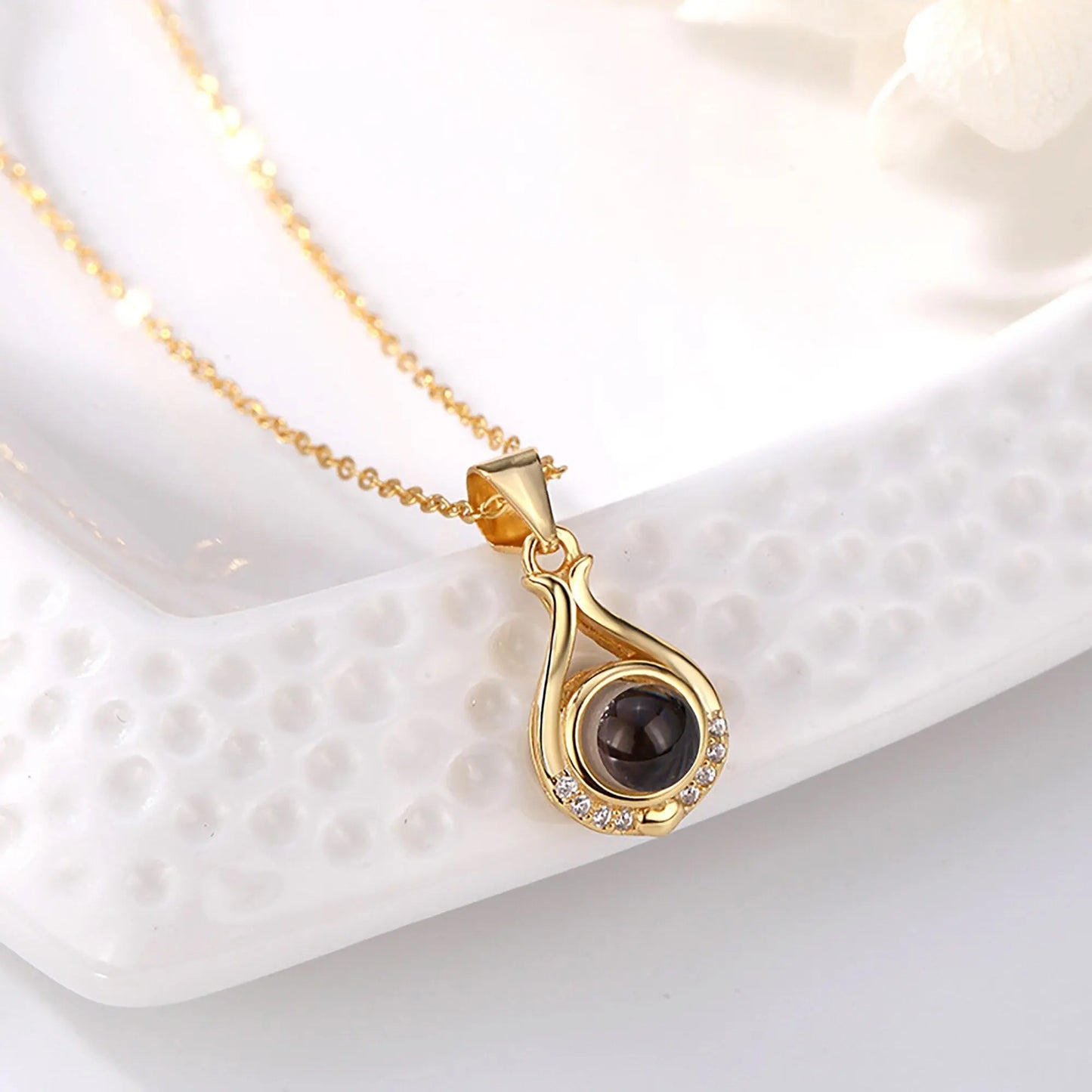 Valentine's Day Gift Photo Custom Simple flower Shaped Projection Necklace - Blade & Thread