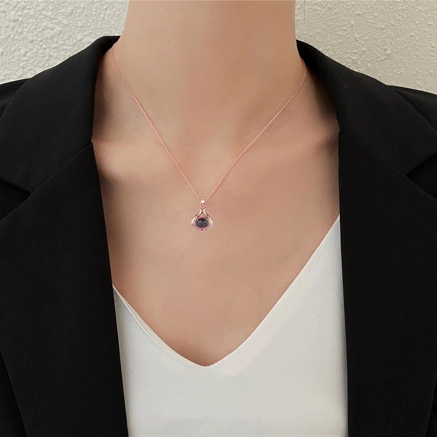 Valentine's Day Gift Photo Custom Simple flower Shaped Projection Necklace - Blade & Thread