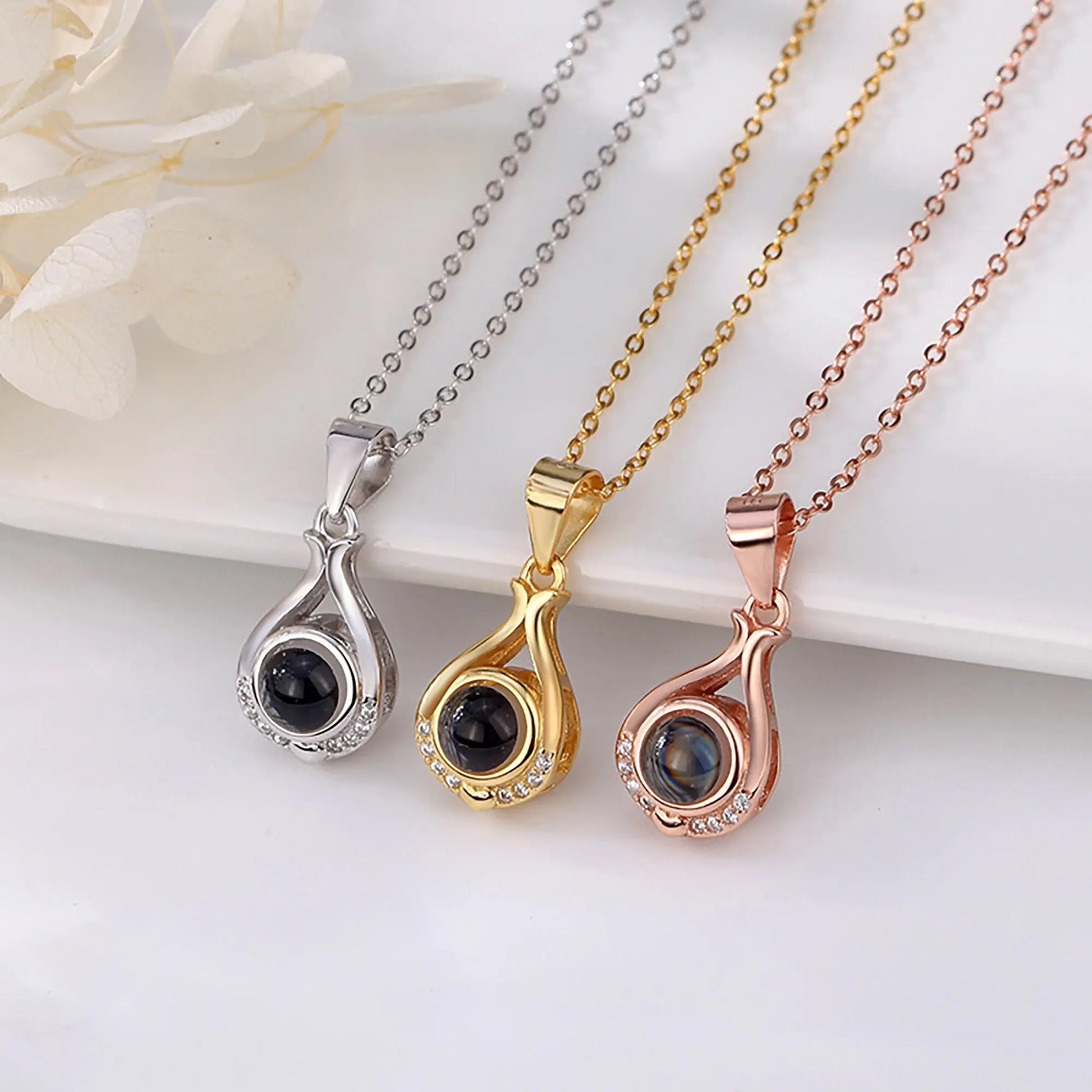 Valentine's Day Gift Photo Custom Simple flower Shaped Projection Necklace - Blade & Thread