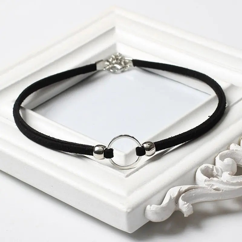 Velvet Choker Necklace for Women Lace Necklace with Pendants Gothic Girl Neck Jewelry - Blade & Thread