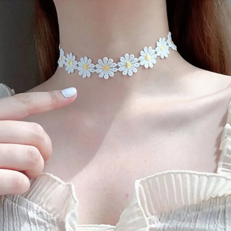 Velvet Choker Necklace for Women Lace Necklace with Pendants Gothic Girl Neck Jewelry - Blade & Thread