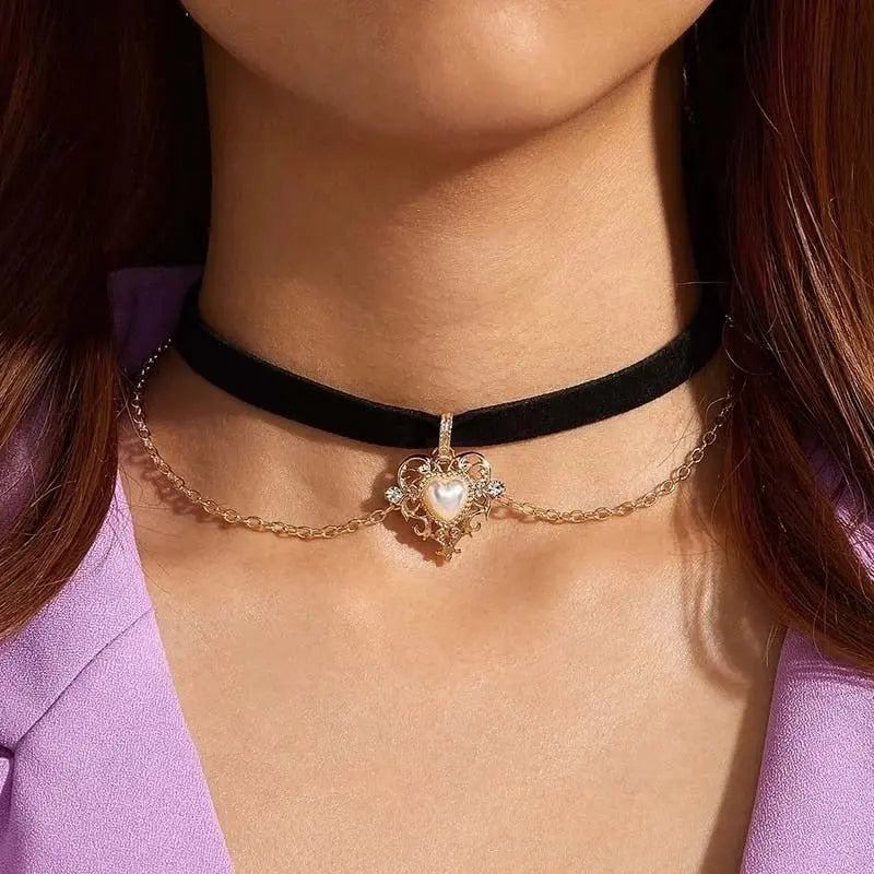 Velvet Choker Necklace for Women Lace Necklace with Pendants Gothic Girl Neck Jewelry - Blade & Thread