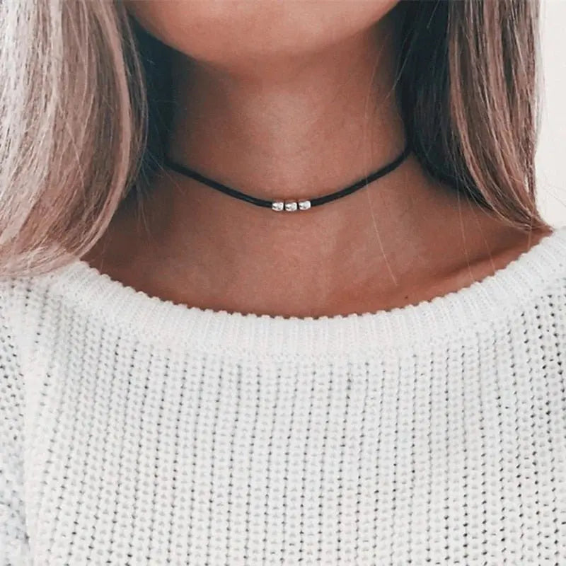 Velvet Choker Necklace for Women Lace Necklace with Pendants Gothic Girl Neck Jewelry - Blade & Thread