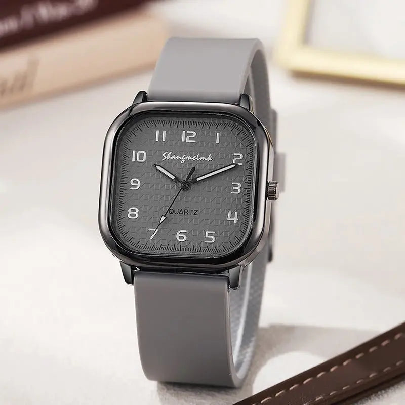 Vintage-style women's quartz watch - Blade & Thread