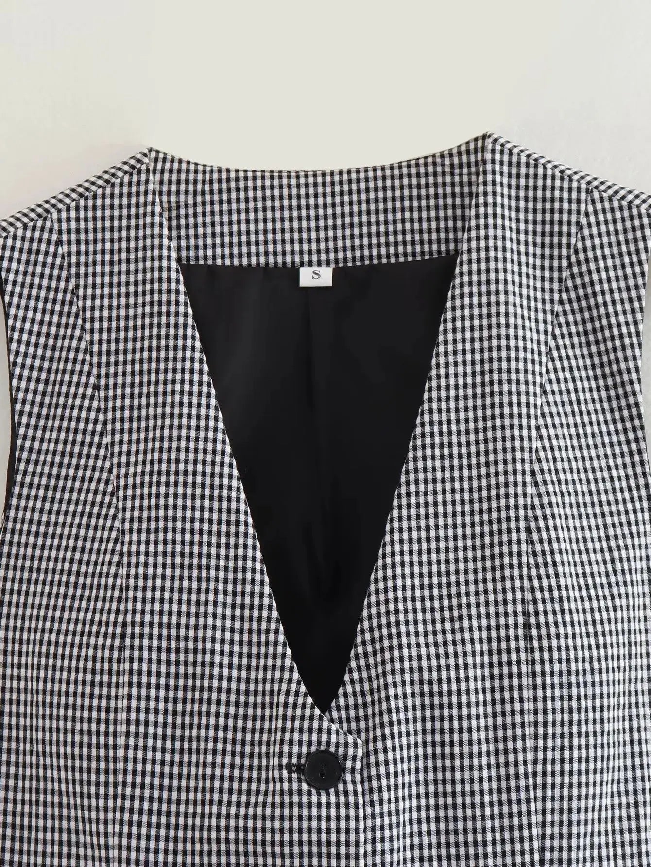 Vintage V Neck Sleeveless Female Outerwear White Chic Vests - Blade & Thread