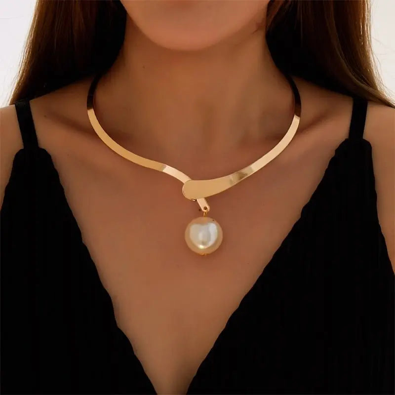 Water-wave Pearl Necklace For Women Charming Big Metal Geometric Statement Collar Necklace - Blade & Thread