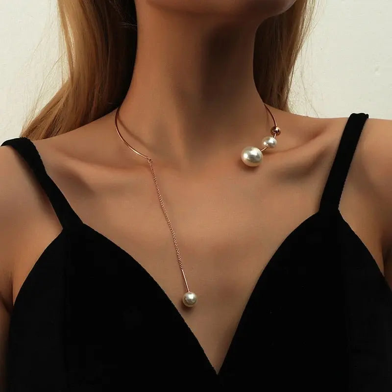 Water-wave Pearl Necklace For Women Charming Big Metal Geometric Statement Collar Necklace - Blade & Thread