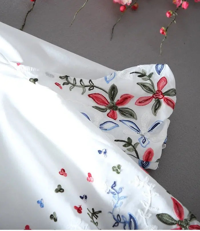 White Chiffon Blouse Short Sleeve Women Stripe Flower Print Top Loose Shirt - Blade & Thread