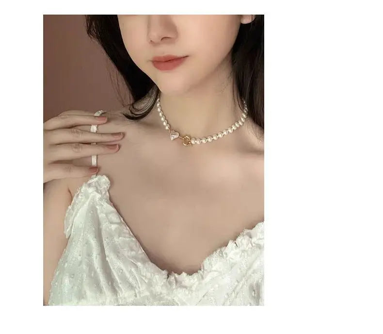 Women's retro heart pearl necklace clavicle chain - Blade & Thread