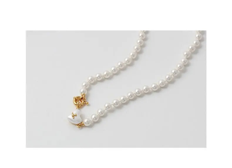 Women's retro heart pearl necklace clavicle chain - Blade & Thread