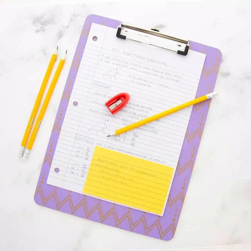 Yellow Pencil 2 Triangle (4/Pack) w/ Sharpener - Blade & Thread